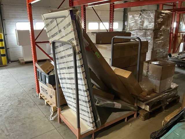 Partij douchebakken en diverse - afbeelding 1 van  10