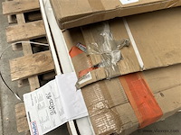 Partij douchewanden onderdelen (zonder palletten) - afbeelding 1 van  3