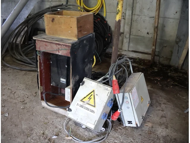 Partij electriciteit - afbeelding 1 van  5