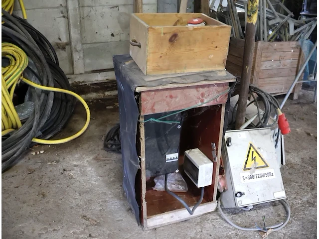 Partij electriciteit - afbeelding 4 van  5