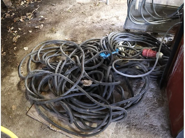 Partij electriciteit - afbeelding 5 van  5