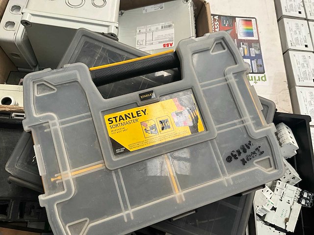 Partij elektra en diversen - afbeelding 24 van  44