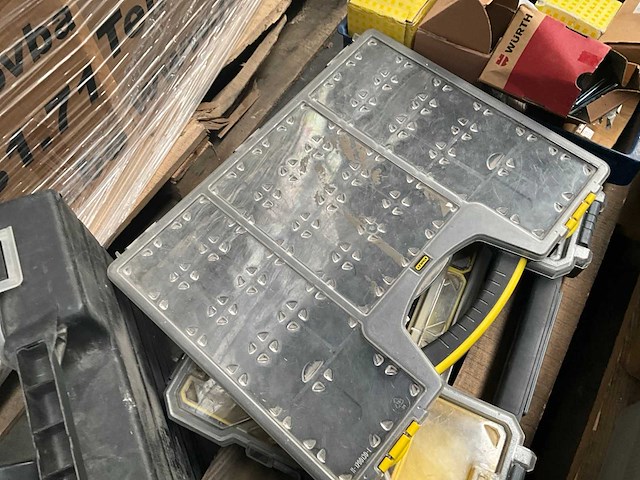 Partij elektra en diversen - afbeelding 28 van  44