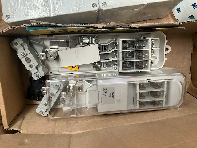 Partij elektra en diversen - afbeelding 30 van  44