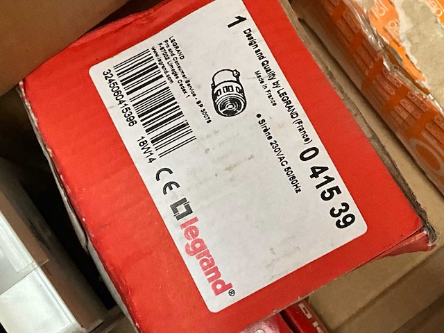 Partij elektra en diversen - afbeelding 32 van  44