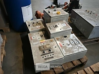 Partij elektriciteitskasten - afbeelding 4 van  5