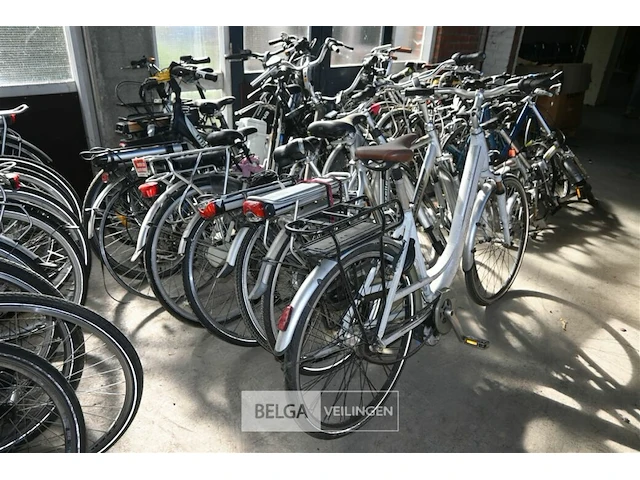 Partij elektrische fietsen - afbeelding 1 van  6