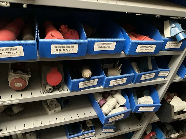 Partij elektrische onderdelen - afbeelding 3 van  20