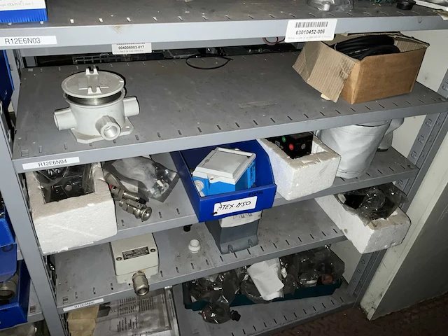Partij elektrische onderdelen - afbeelding 6 van  20