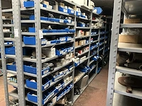 Partij elektrische onderdelen