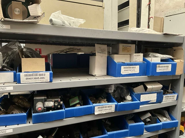 Partij elektrische onderdelen - afbeelding 12 van  20
