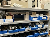 Partij elektrische onderdelen - afbeelding 12 van  20