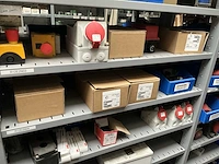 Partij elektrische onderdelen - afbeelding 18 van  20