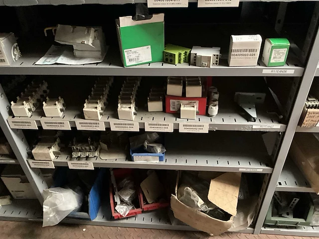 Partij elektrische onderdelen - afbeelding 4 van  20
