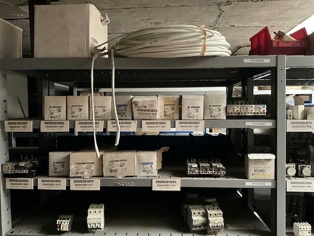 Partij elektrische onderdelen - afbeelding 6 van  20