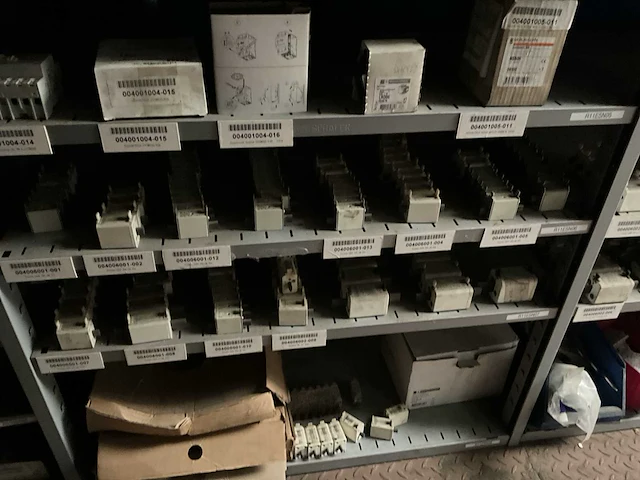 Partij elektrische onderdelen - afbeelding 9 van  20