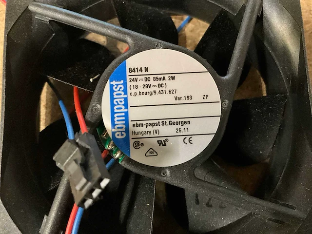 Partij elektrische onderdelen - afbeelding 2 van  21