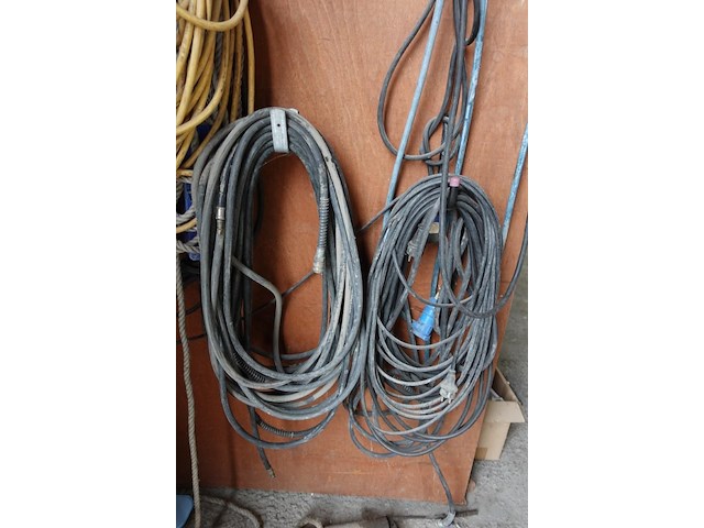 Partij elektrische/persluchtkabels - afbeelding 4 van  5