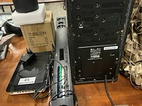 Partij elektronica - beamer, box lg en scherm - afbeelding 1 van  7