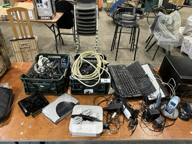 Partij elektronica - computersonderdelen, kabels - afbeelding 1 van  6