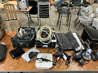 Partij elektronica - computersonderdelen, kabels - afbeelding 1 van  6