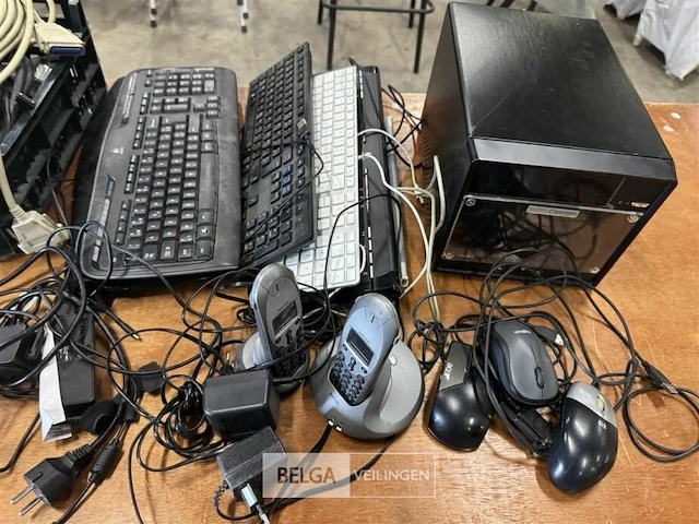 Partij elektronica - computersonderdelen, kabels - afbeelding 3 van  6