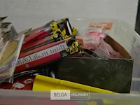 Partij feestdeco en artikelen - afbeelding 2 van  2