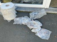 Partij fiets accessoires (velglinten, remblokjes, framebeugels) - afbeelding 1 van  5