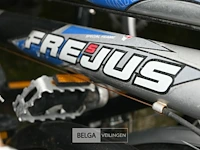 Partij fietsen - afbeelding 4 van  4