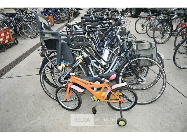 Partij fietsen - afbeelding 2 van  6