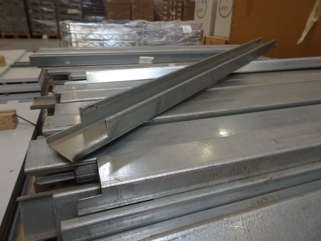 Partij galva tussenstukken - afbeelding 2 van  4