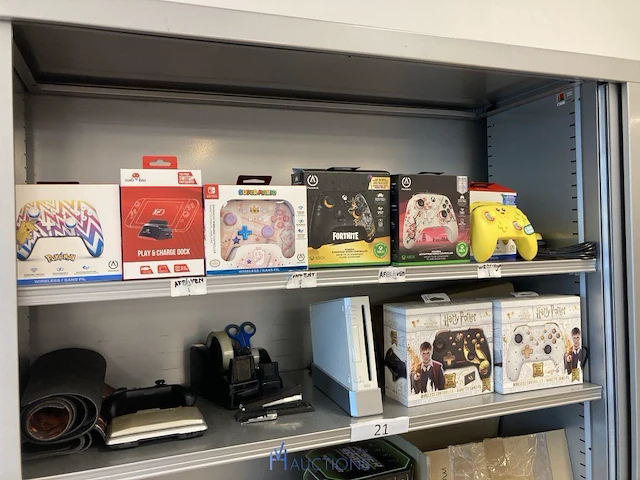 Partij gaming accessoires - afbeelding 7 van  14