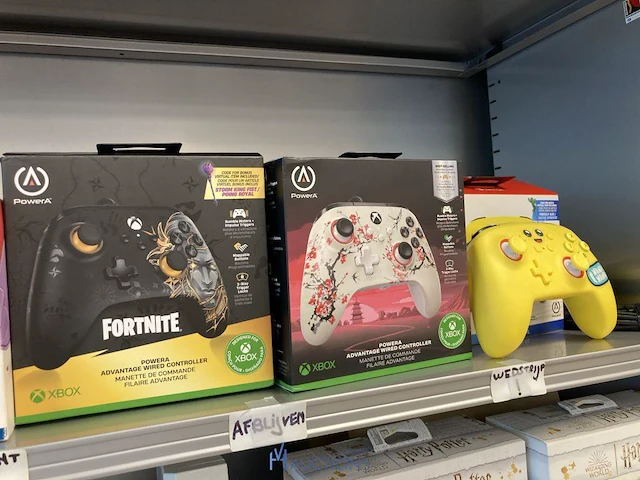 Partij gaming accessoires - afbeelding 9 van  14