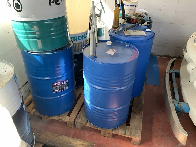 Partij garage inventaris - afbeelding 2 van  17