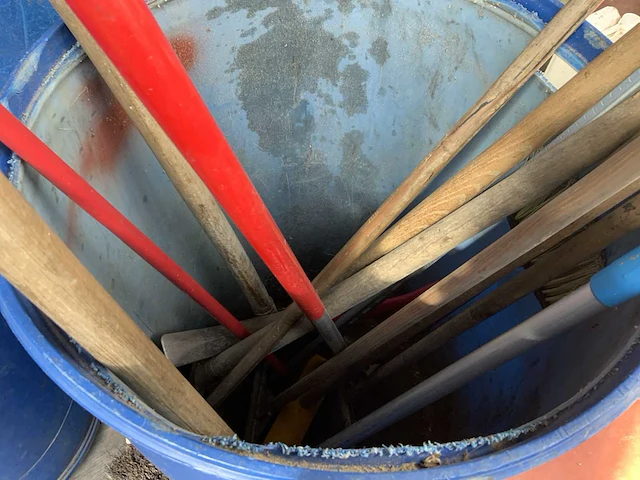 Partij garage inventaris - afbeelding 6 van  17