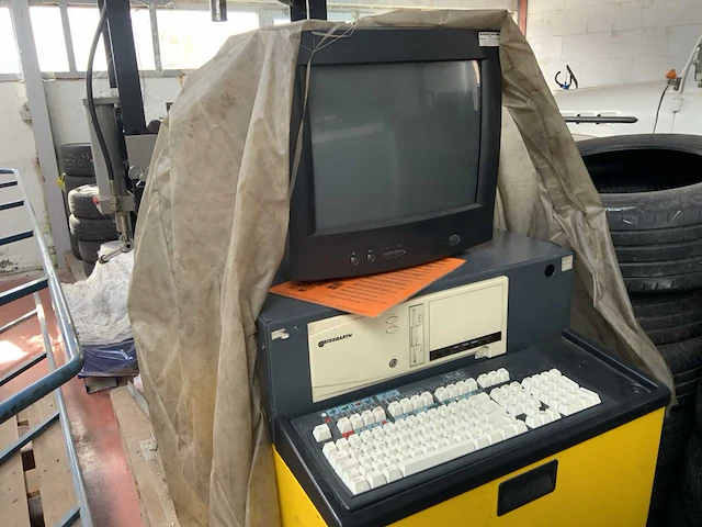Partij garage inventaris - afbeelding 8 van  17