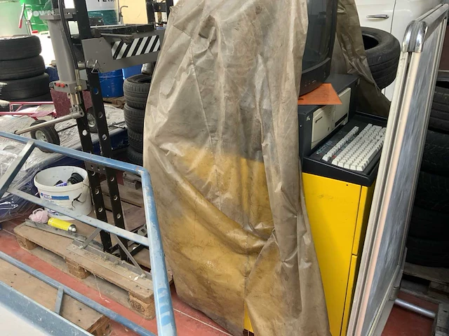 Partij garage inventaris - afbeelding 9 van  17