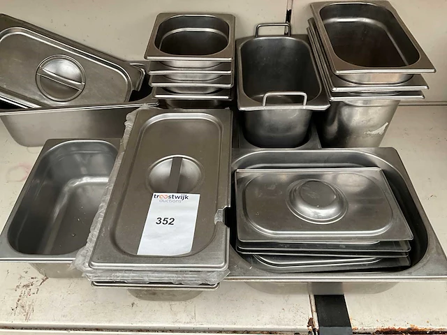 Partij gastronormbakken - afbeelding 1 van  2
