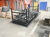Partij gedemonteerde bureautafels - afbeelding 2 van  5
