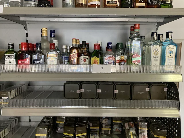 Partij geestrijke dranken - afbeelding 1 van  7