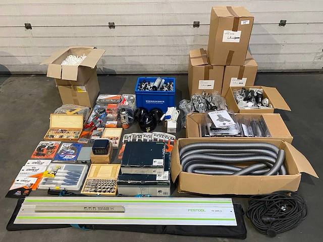 Partij gereedschap en toebehoren van makita, wellcut, festool, dewalt, etc. - afbeelding 1 van  11