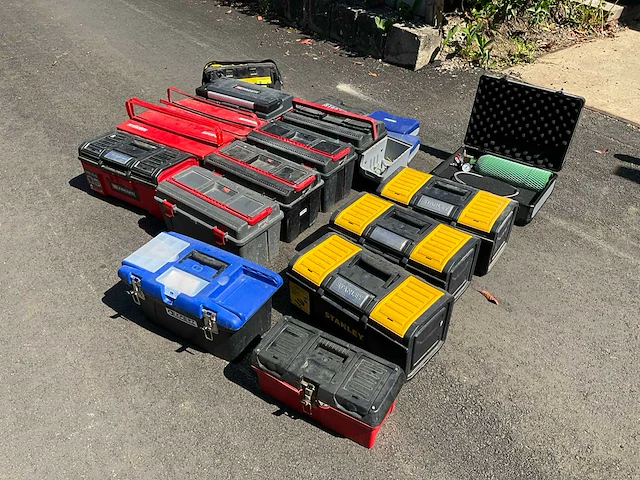 Partij gereedschapskoffers ca. 14 stuks , inclusief handgereedschap - afbeelding 2 van  12