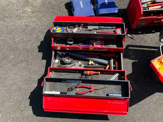 Partij gereedschapskoffers ca. 14 stuks , inclusief handgereedschap - afbeelding 8 van  12
