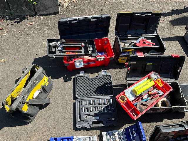 Partij gereedschapskoffers ca. 14 stuks , inclusief handgereedschap - afbeelding 10 van  12