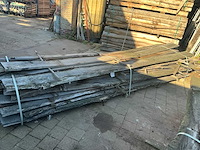 Partij gezaagde boomstamplanken eik - afbeelding 2 van  4