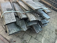 Partij gezaagde boomstamplanken eik - afbeelding 4 van  4