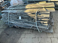 Partij gezaagde boomstamplanken eik - afbeelding 2 van  4