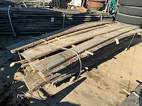 Partij gezaagde boomstamplanken eik - afbeelding 2 van  4