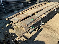 Partij gezaagde boomstamplanken eik - afbeelding 3 van  4