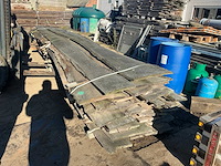 Partij gezaagde boomstamplanken eik - afbeelding 2 van  4